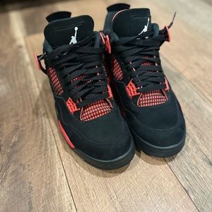 Mens Jordan 4 Thunders